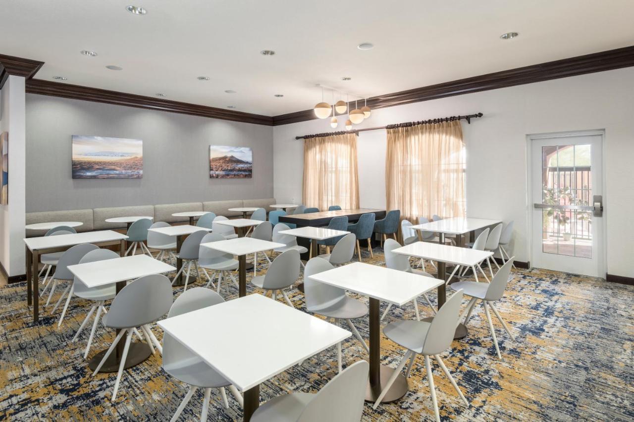 Towneplace Suites By Marriott Tucson Williams Centre Екстериор снимка
